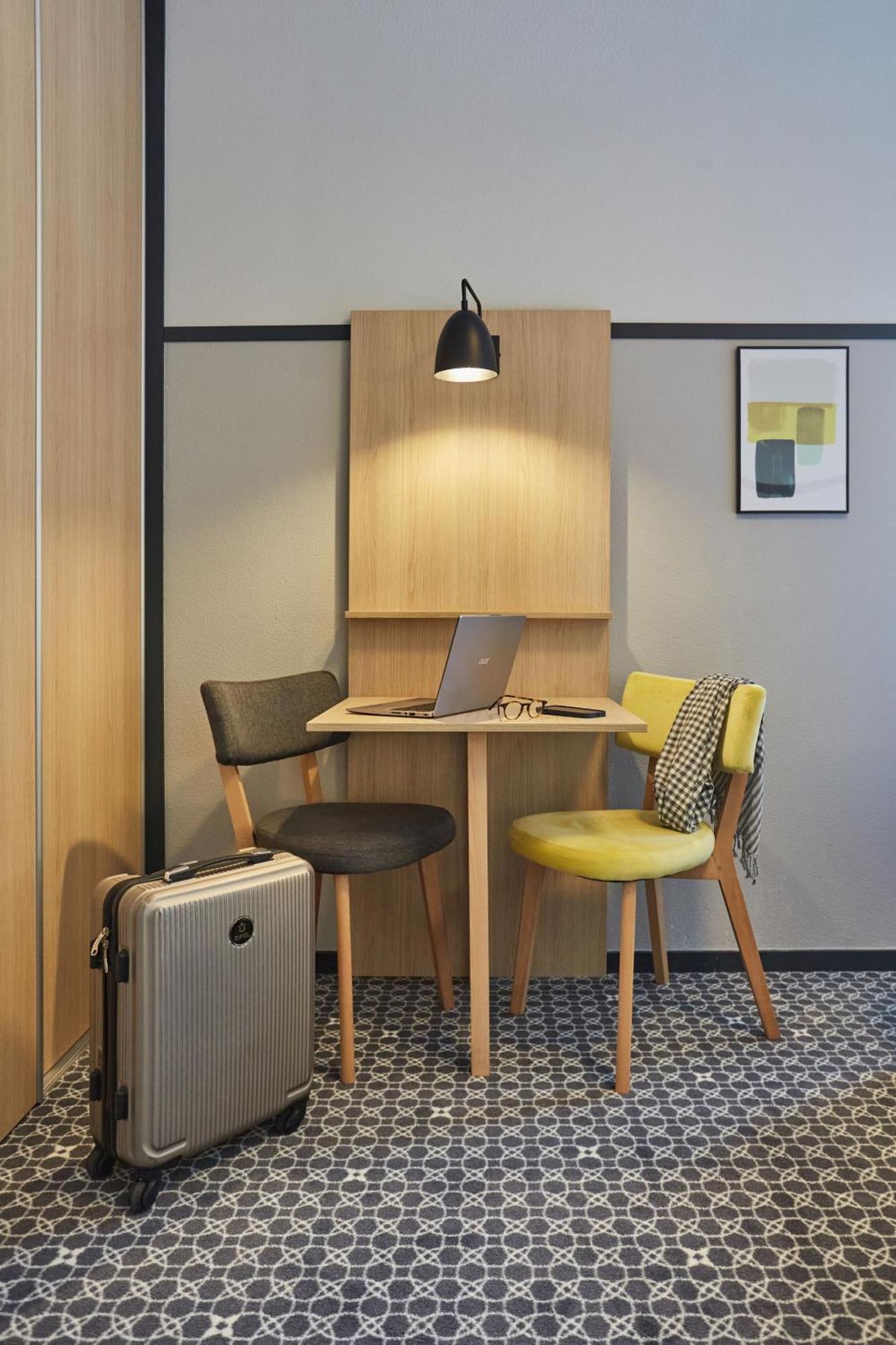 Appart'Hotel Odalys City - Bioparc Lyon Est Eksteriør billede