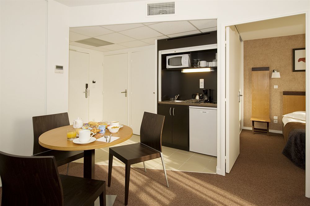Appart'Hotel Odalys City - Bioparc Lyon Est Værelse billede